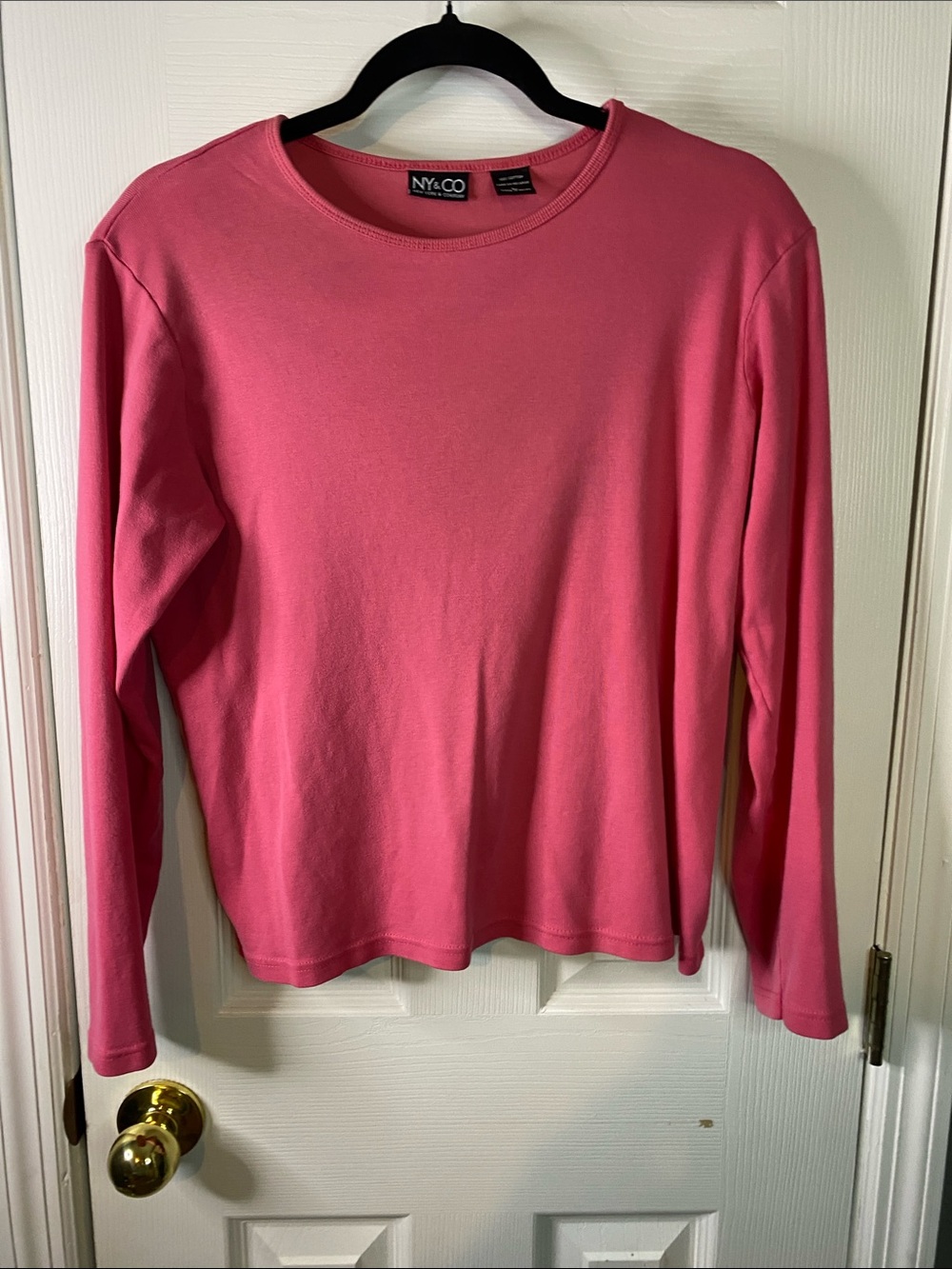New York & Company Bright Pink Crewneck Long-Sleeve Blouse size Large.